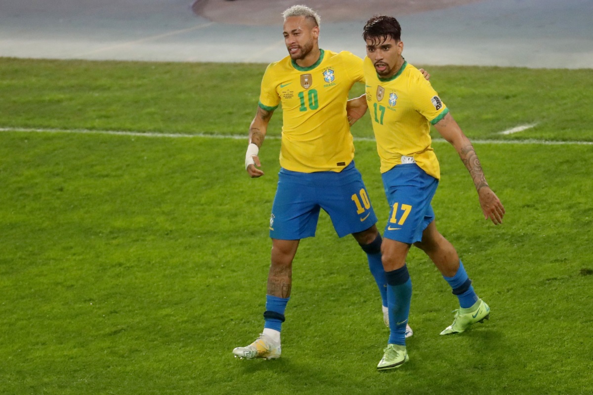 Tuyển Brazil thắng trận liên tiếp