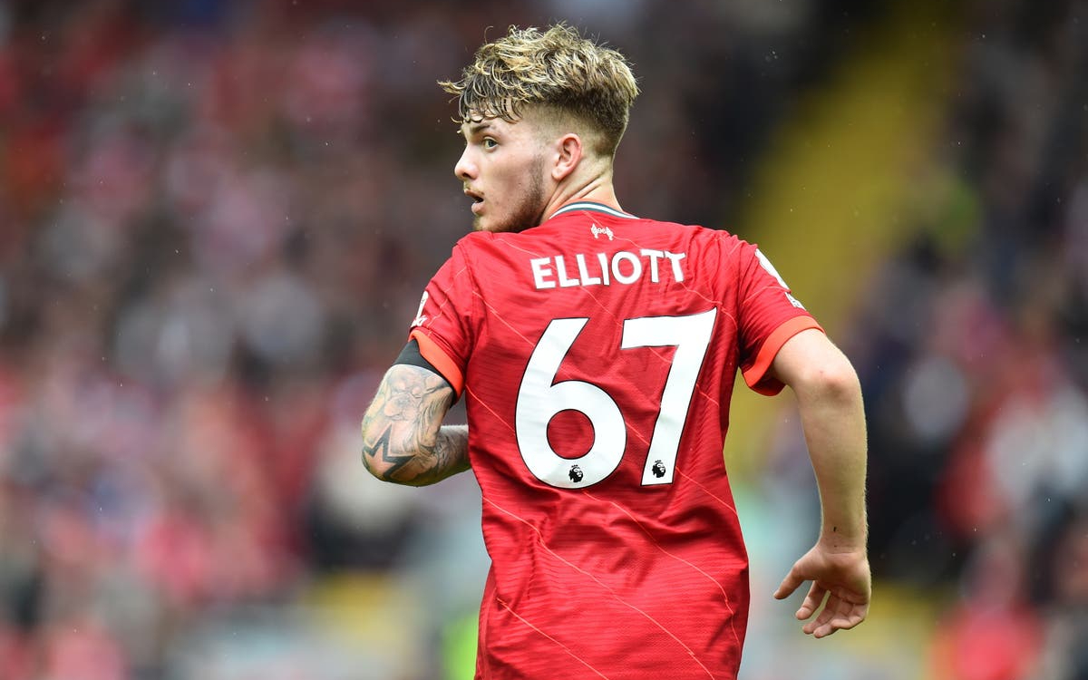 Harvey Elliott gặp chấn thương khi thi đấu cho đội tuyển Liverpool